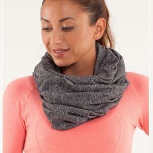 Lululemon Vinyasa scarf